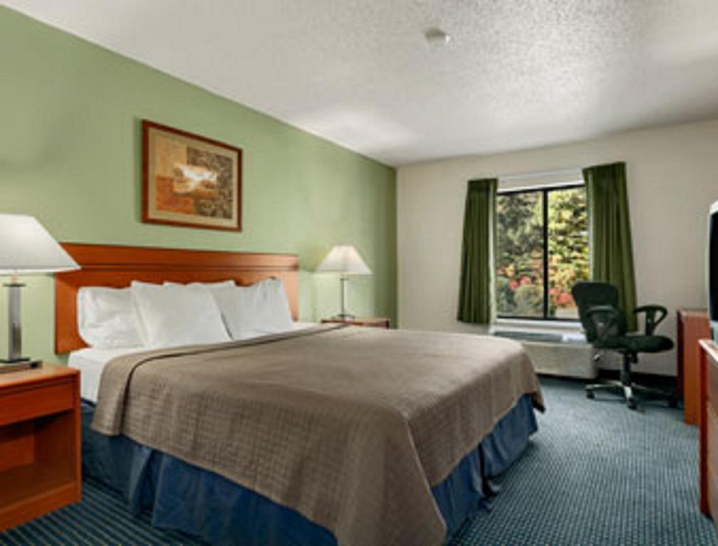 Days Inn & Suites By Wyndham Wisconsin Dells Pokoj fotografie