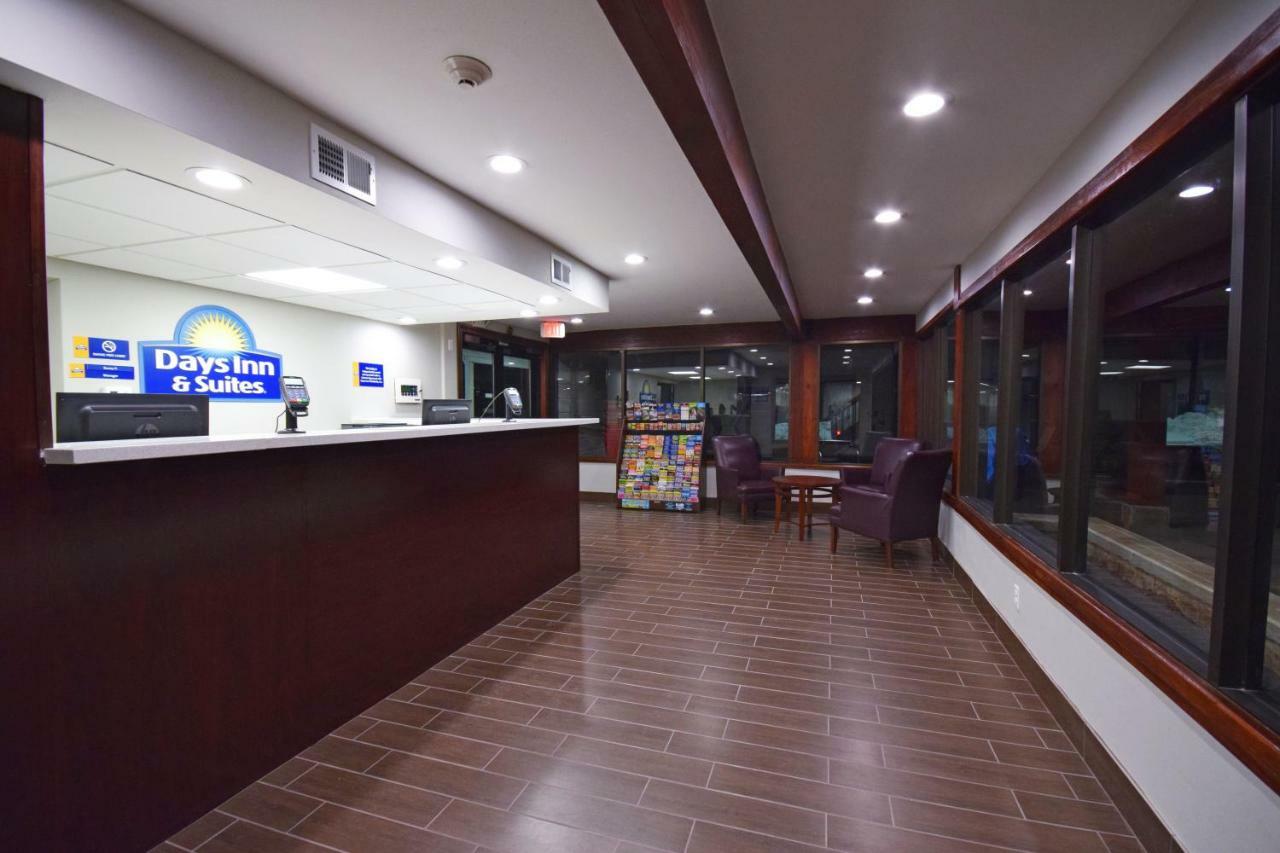 Days Inn & Suites By Wyndham Wisconsin Dells Exteriér fotografie