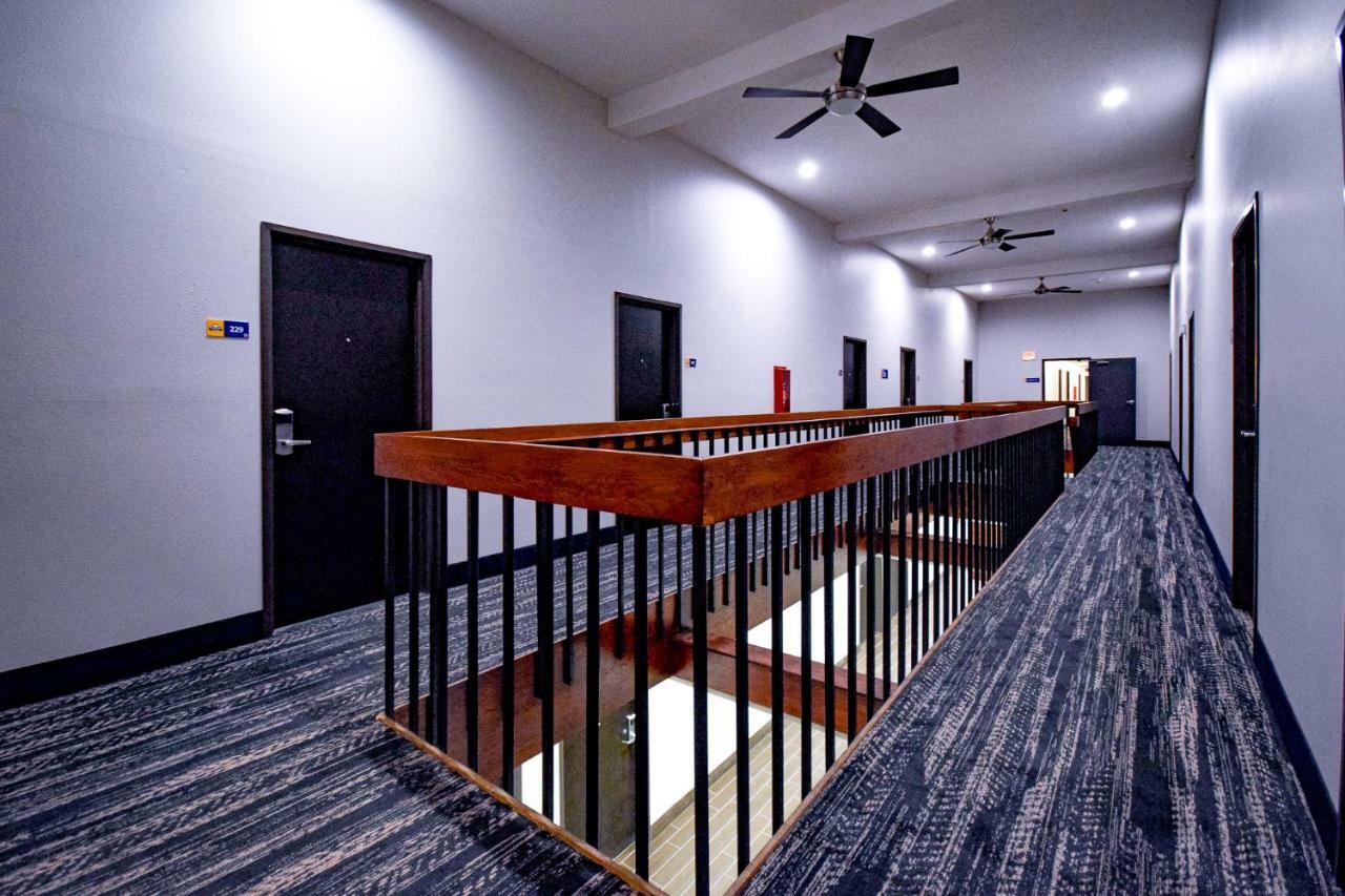 Days Inn & Suites By Wyndham Wisconsin Dells Exteriér fotografie